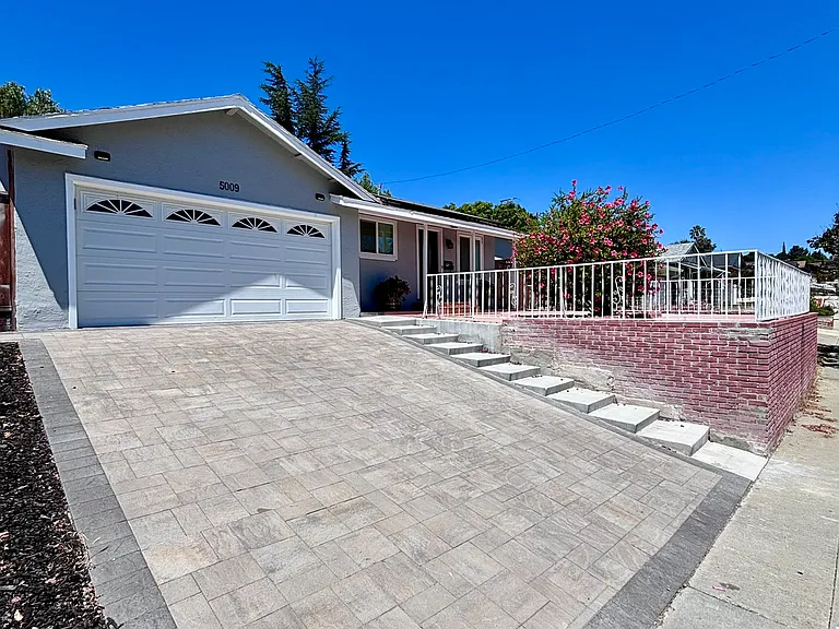 5009 Lyng Dr — Photo 30