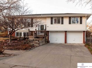 9406 Sprague St, Omaha, NE 68134