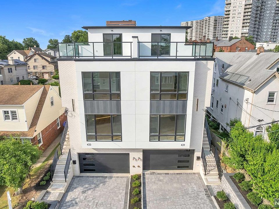 1st image of 433 Catherine St