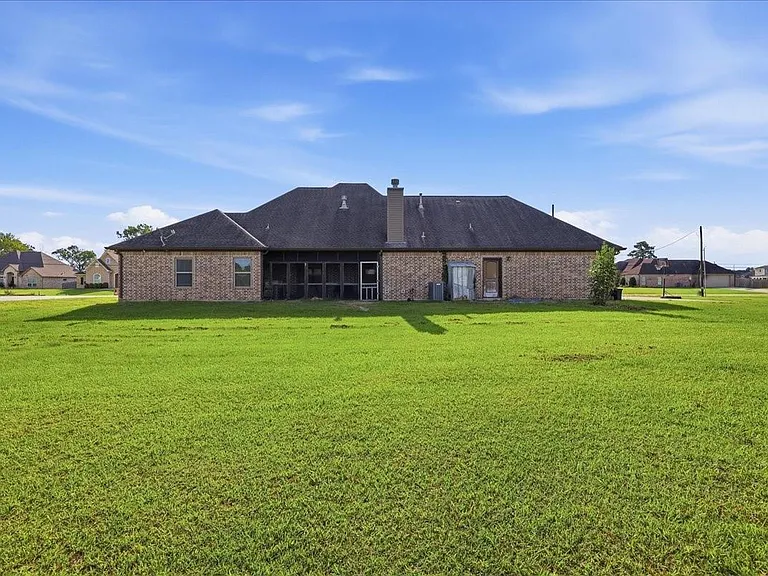 160 Colonial Estates Dr — Photo 15