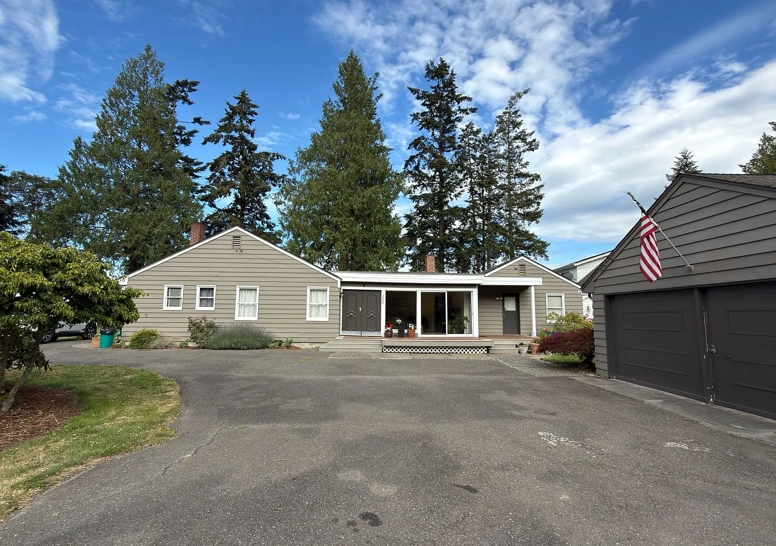 Sequim Bay waterfront retreat — Photo 3