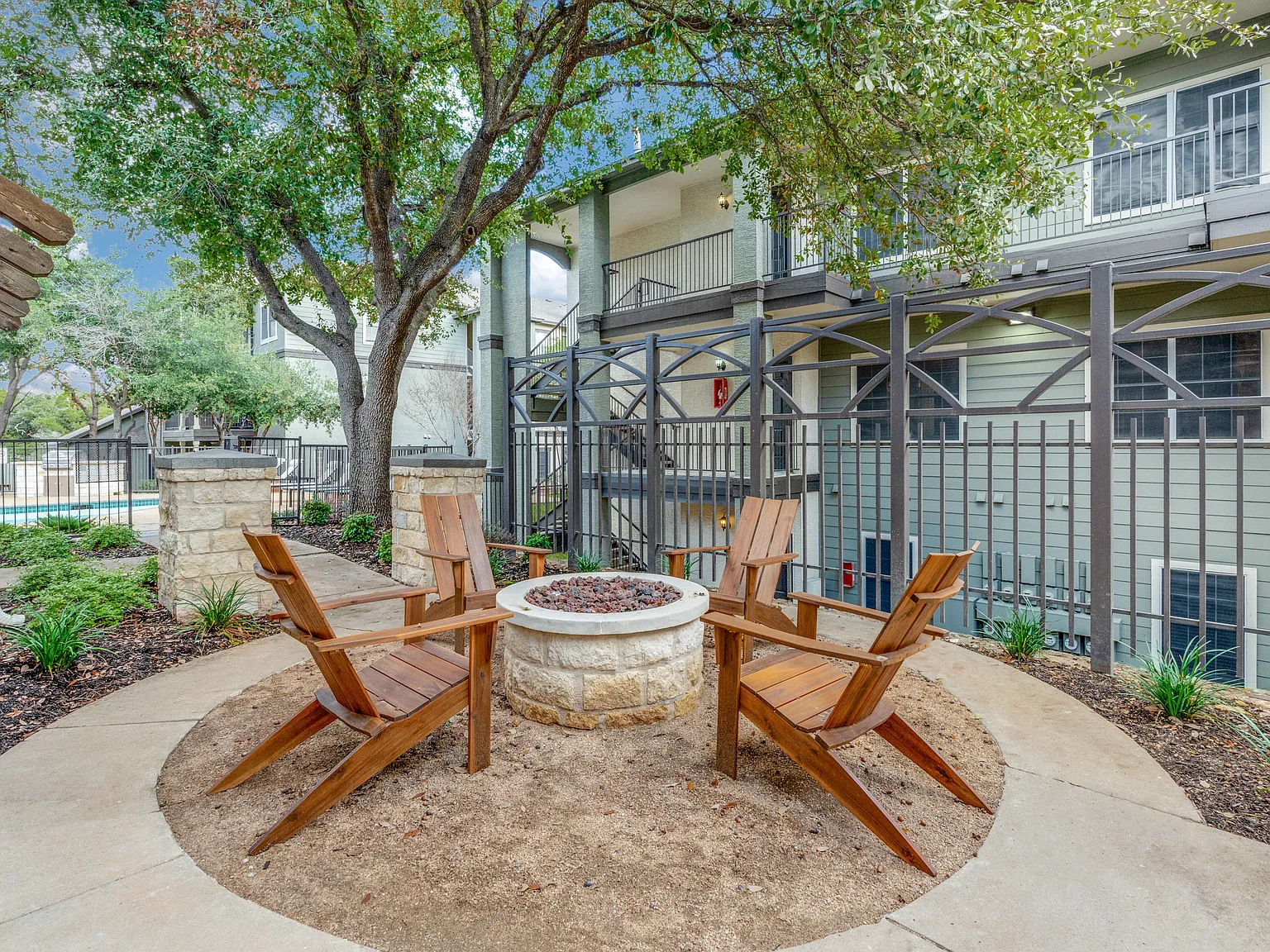 Stetson Apartments — Photo 4