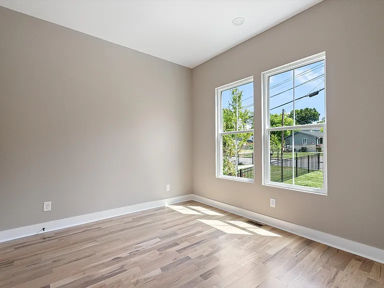 2830 Clifton Ave — Photo 41