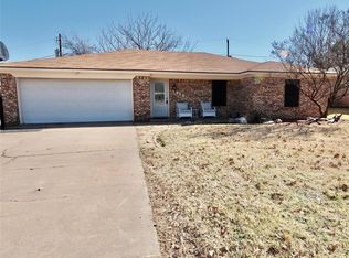 1419 Green St, Graham, TX 76450