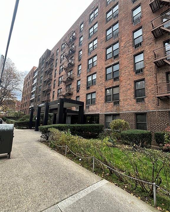 1st image of 35-20 Leverich St #B421