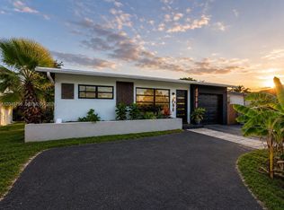 9160 NW 26th Pl, Sunrise, FL 33322