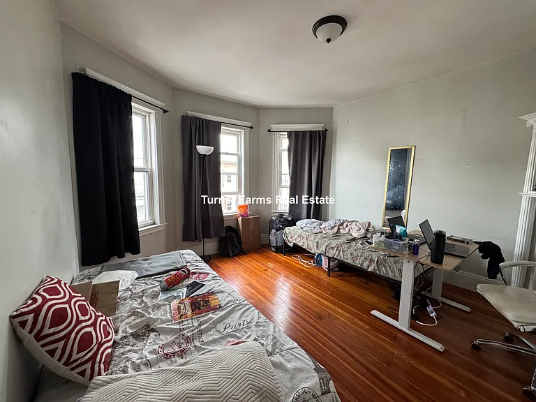 10 Taft St — Photo 12