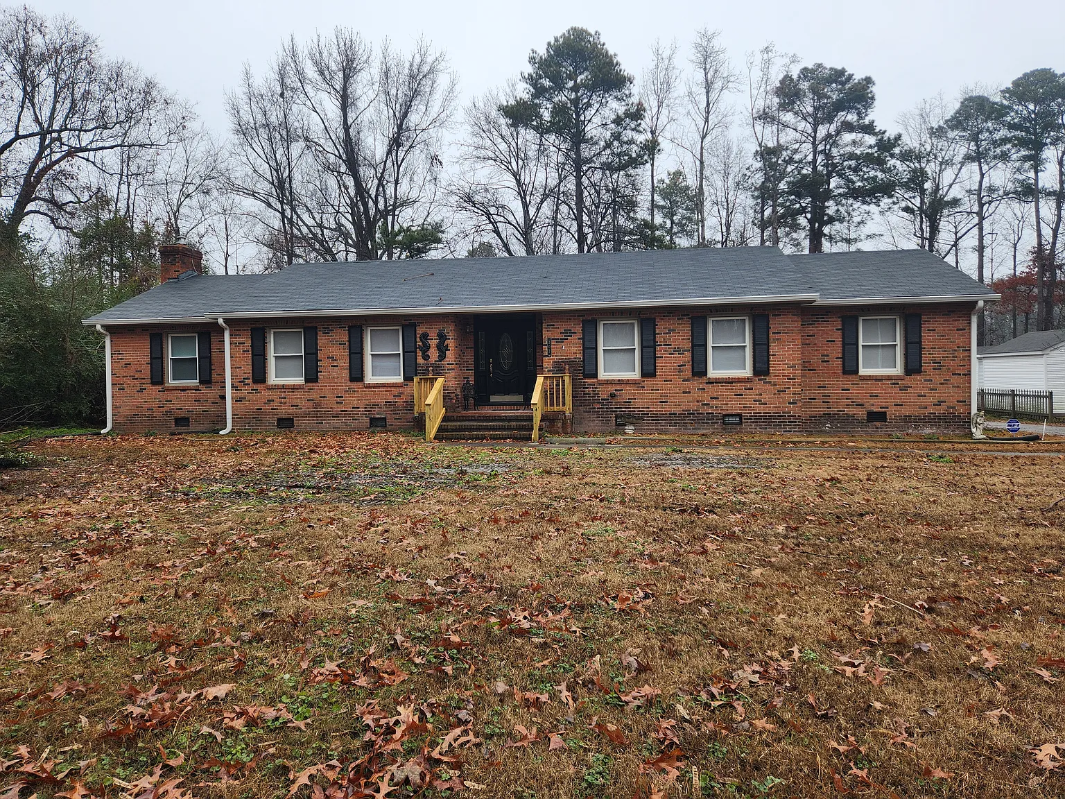 3 bed, 1949 sqft, $1,800 — Photo 1