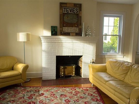 3rd image of 22 Chittenden Ave
