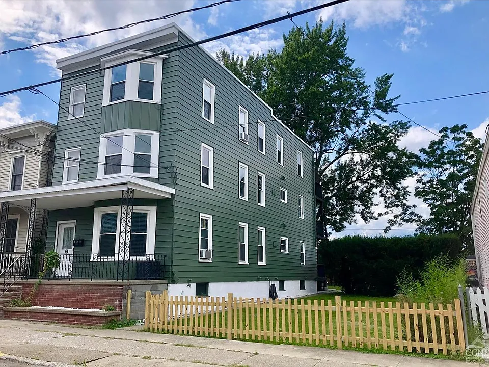 21 8th St #2