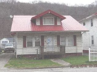 3296 Old Logan Rd, Logan, WV 25601