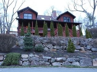 35 Bates Park Ave, Beverly, MA 01915