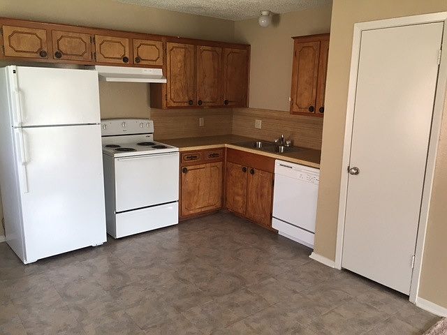 2nd image of 4102 Bill Owens Pkwy APT A