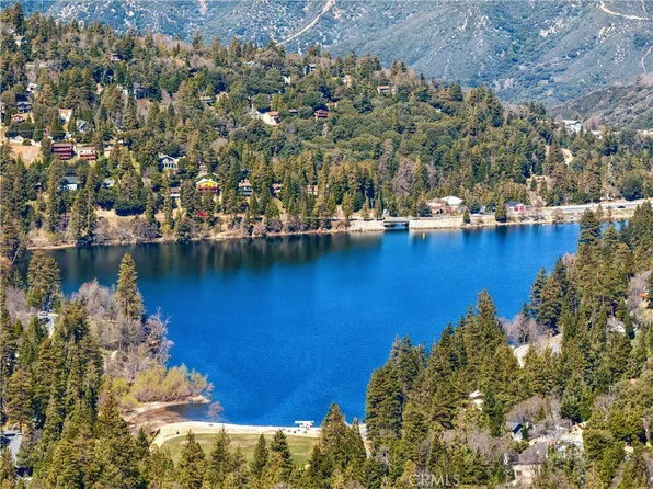 24950 Highland Dr, Crestline, CA 92325