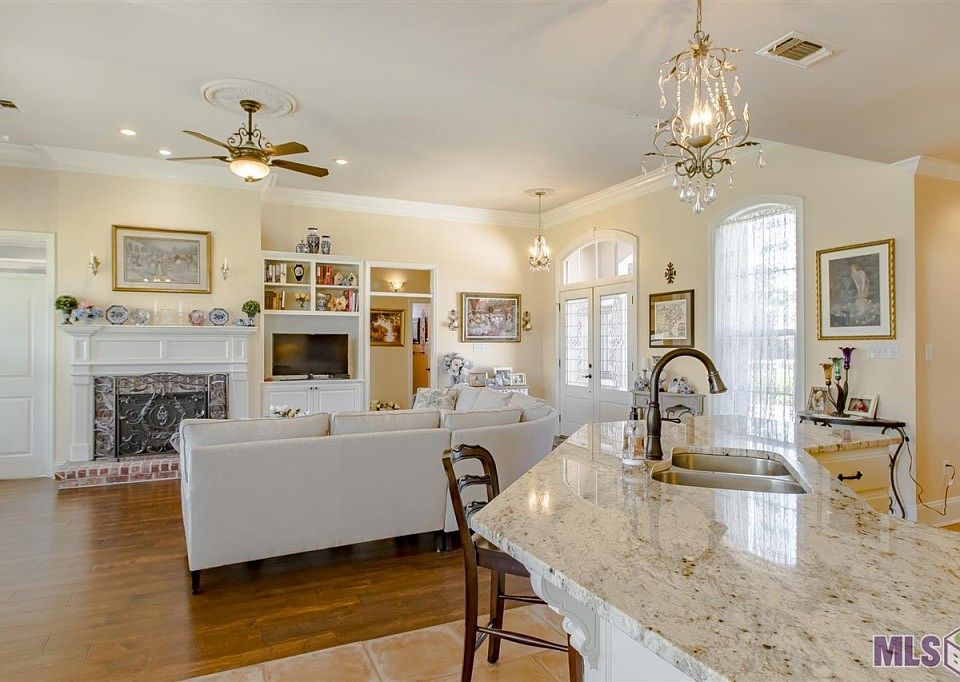2nd image of 7510 Colonial Dr