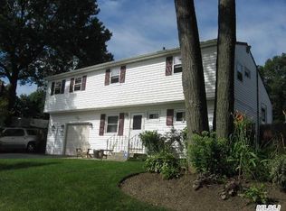 20 Joy Rd, Selden, NY 11784