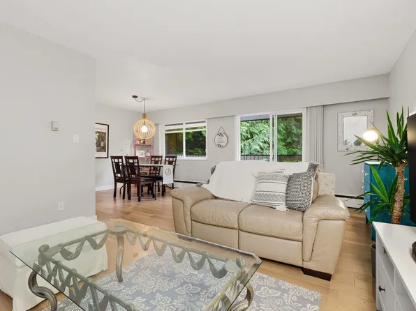 1052 Premier St #89, North Vancouver, BC V7J 2H2
