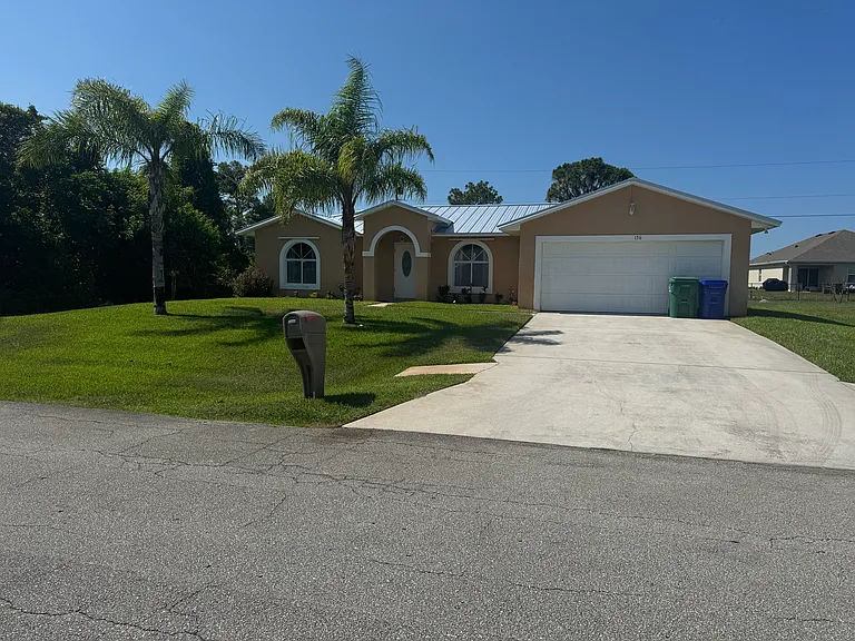 136 Aldea Dr — Photo 1
