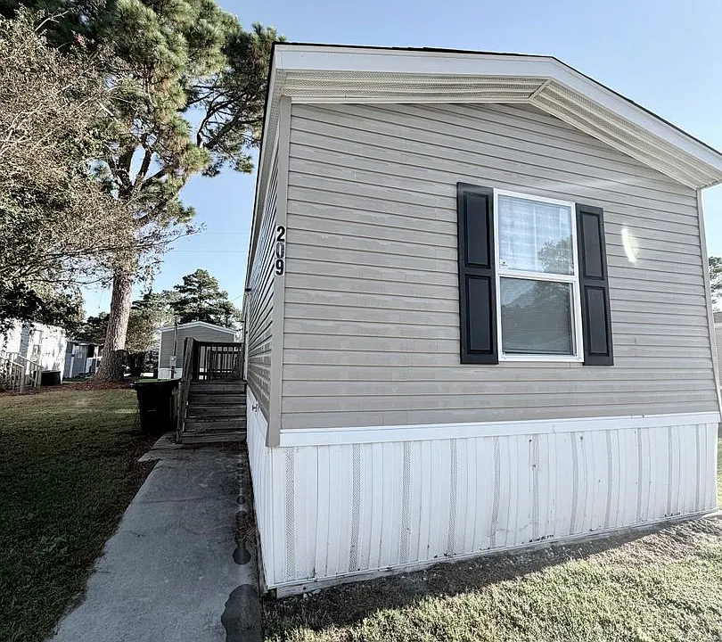 209 Marie St