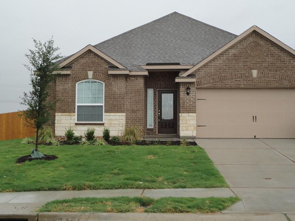 1814 Pin Oak Trl