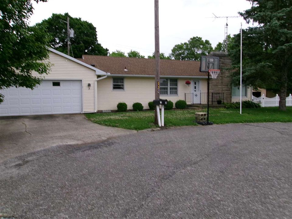 1st image of 3 Circle Dr