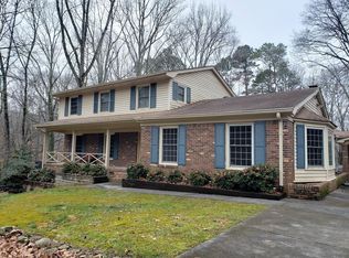2320 Oxbow Cir, Stone Mountain, GA 30087