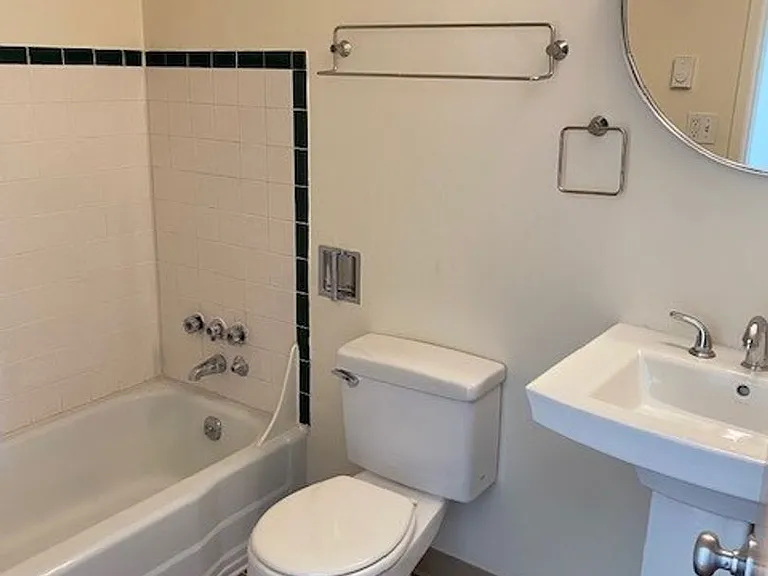 Dolores Manor Apartments — Photo 49
