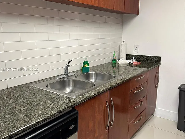 1200 Brickell Bay Dr #1712 — Photo 8