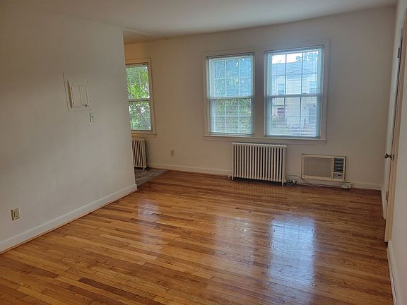 4th image of 35-67 N Bedford St #51