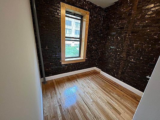 2nd image of 316 E 49th St #67