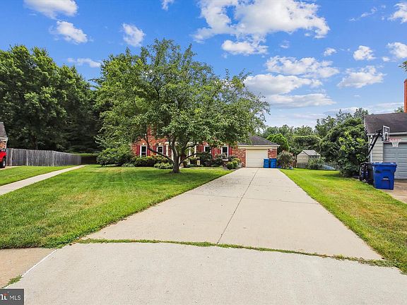 4th image of 4403 Rollingbrooke Ct