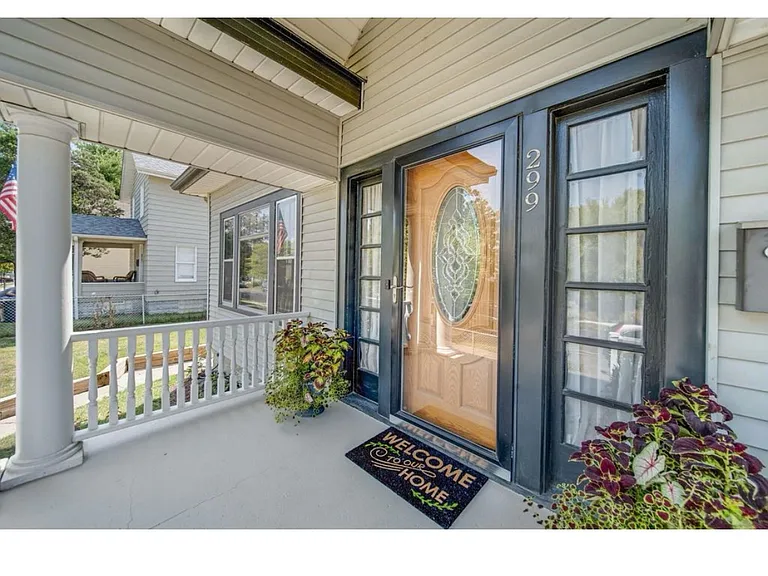 299 E Woodrow Ave — Photo 10