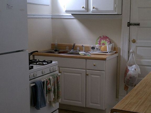 2nd image of 2101 Park Ave APT 6