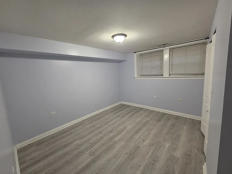 1946 W Touhy Ave #1 — Photo 17