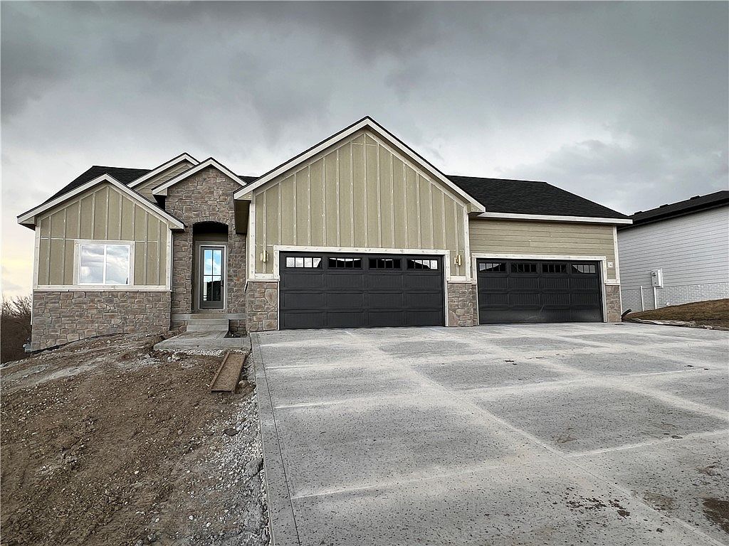 2939 NW Brookside Dr, Grimes, IA 50111 Zillow