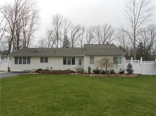 29 Kendall Rd, Kendall Park, NJ 08824