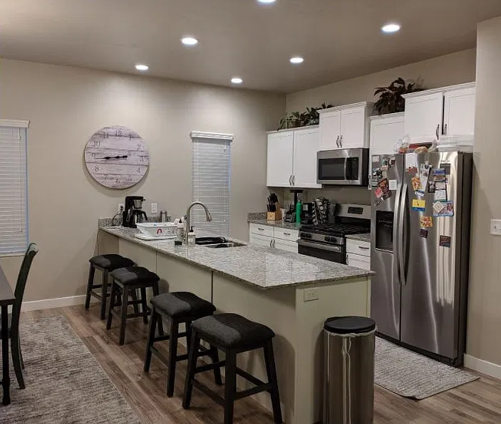 3 bed, 1724 sqft, $2,250 — Photo 3