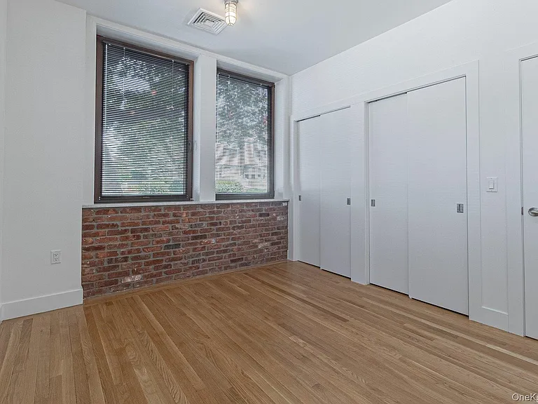 16 Willow Ave #2B — Photo 3