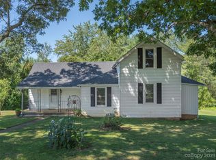 9 Indian Camp Branch Rd, Weaverville, NC 28787