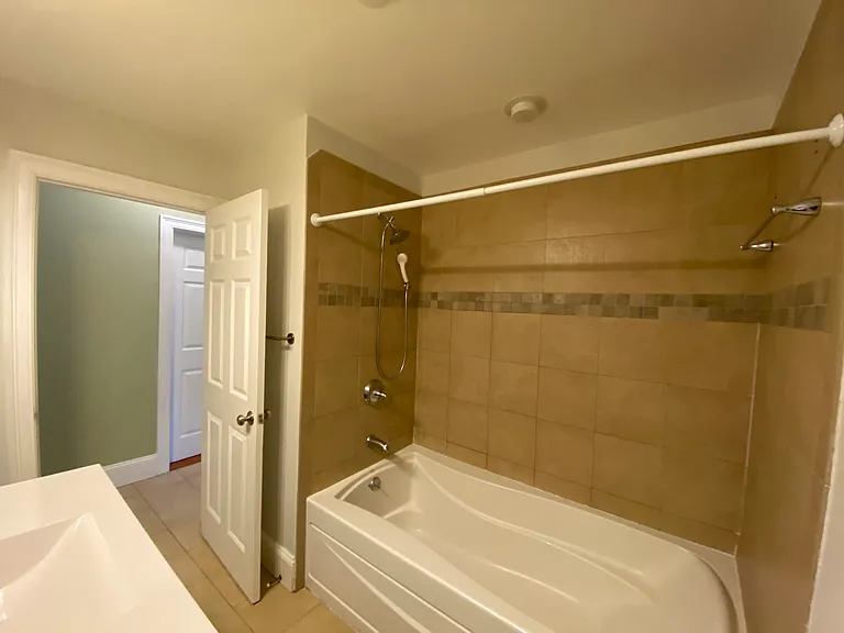 1098 Bennington St #2 — Photo 8