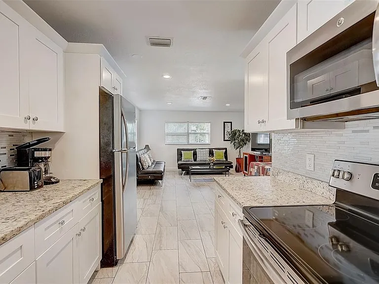 626 S Osprey Ave — Photo 13