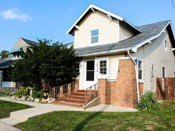 1614 Magnolia St, South Bend, IN 46613