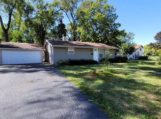 1411 Kings Rd, Carpentersville, IL 60110