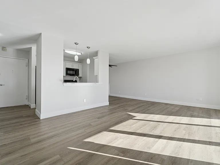 Haverford Court — Photo 15