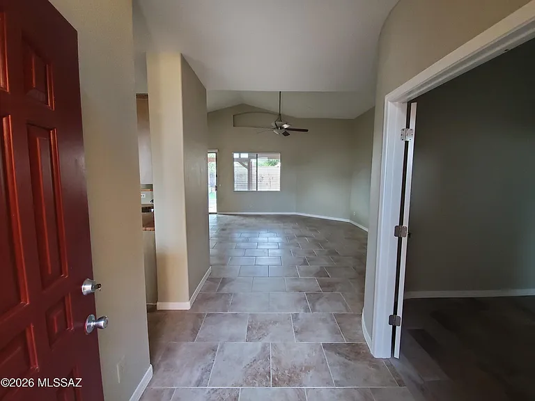 10254 E Calle Cadiz — Photo 4