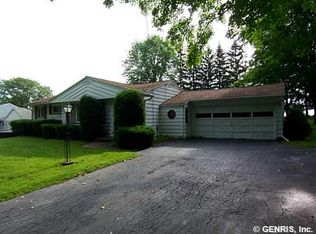 9029 Roanoke Rd, Stafford, NY 14143