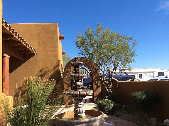 2nd image of 1016 E Desert Hills Estate Dr
