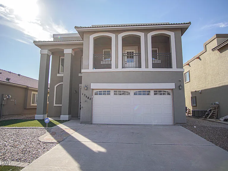 13482 Bradford St — Photo 2