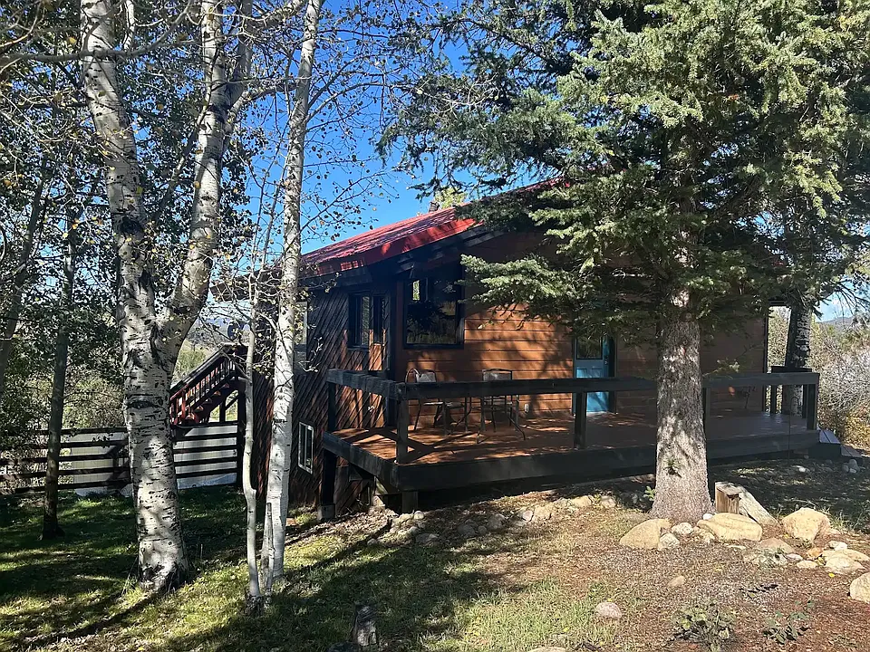 150 Hillside Dr