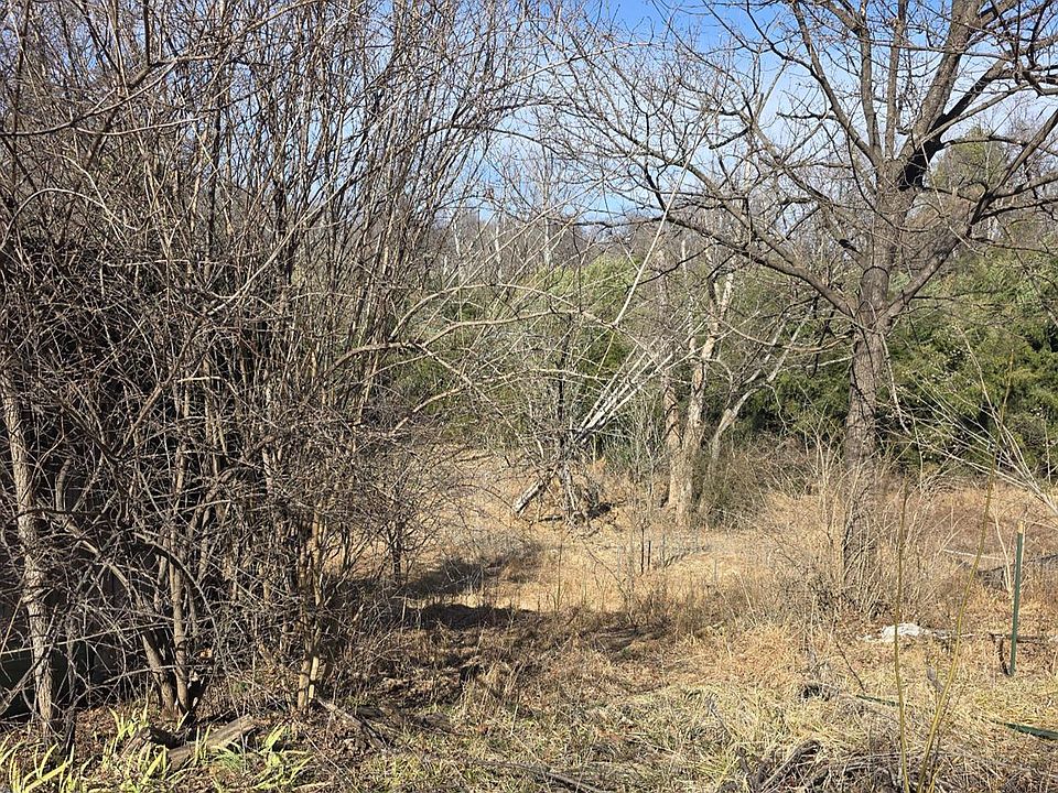 2nd image of 807 Old Forest Rd #A